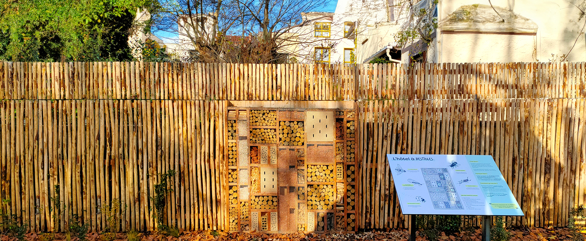 Palissade rustique en bois