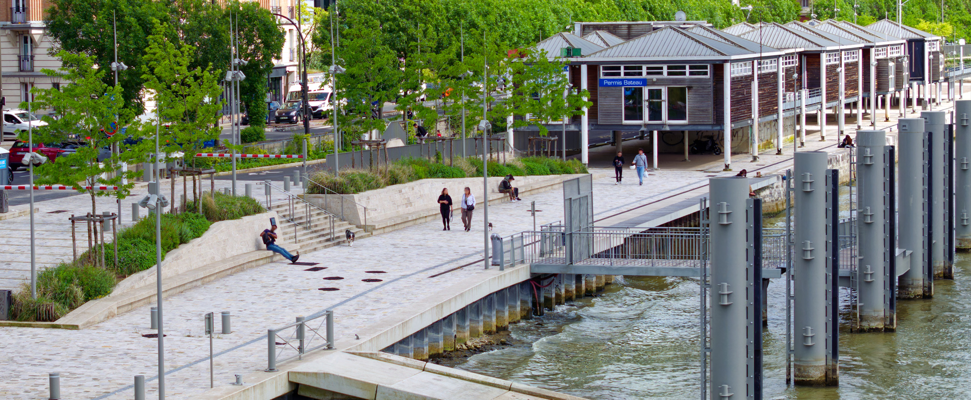 Escale fluviale à passagers