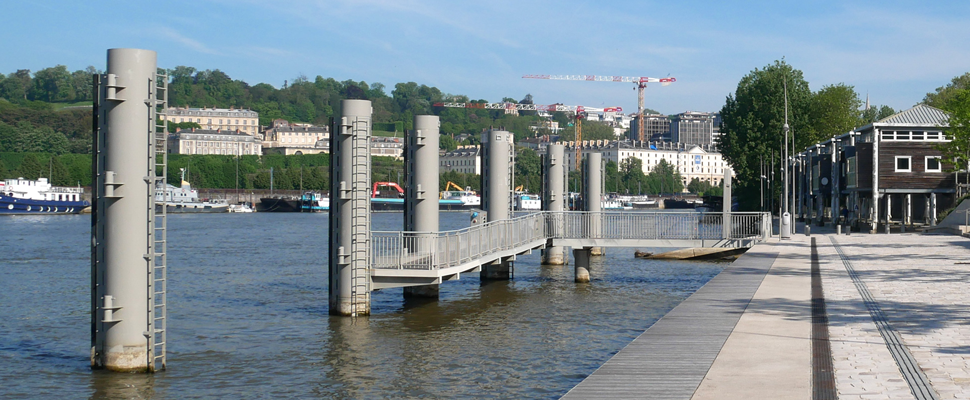 Escale fluviale à passagers