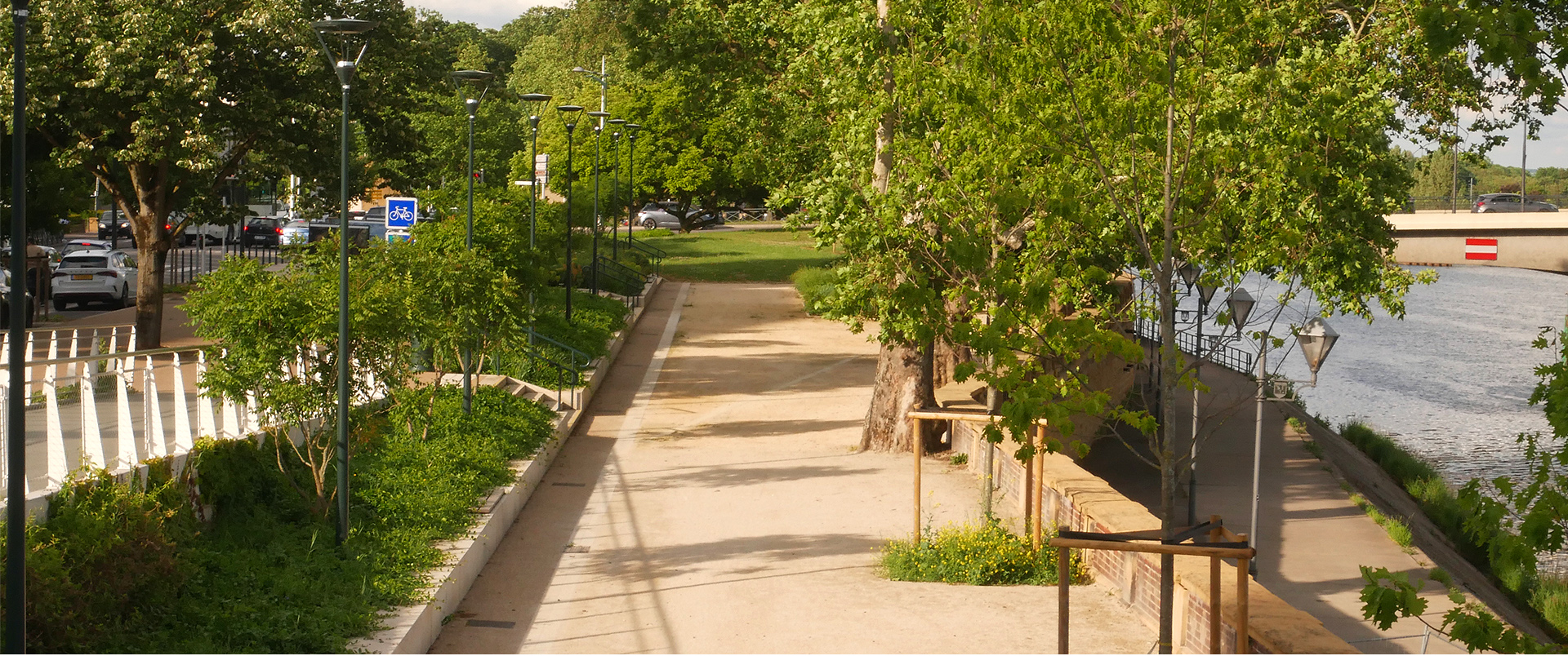 Aménagement des espaces publics en rives de la Moselle à Thionville / Construction d'une passerelle